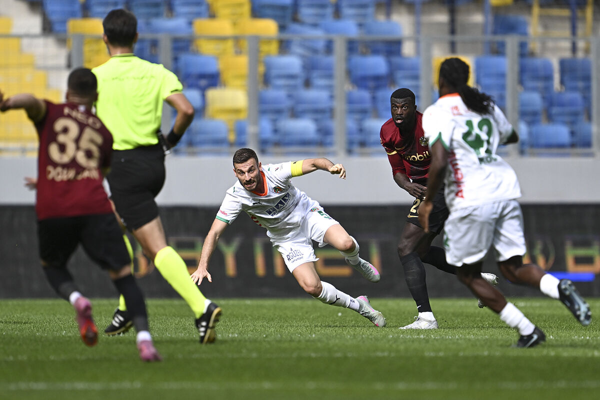 Ankara'da puanlar paylaşıldı! Alanyaspor kaçtı, Gençlerbirliği yakaladı: 2-2 - 4. Resim