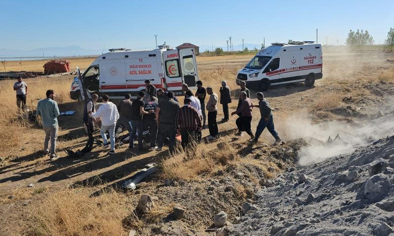 Bitlis’te düğün konvoyunda facia: 4 kişi ağır yaralandı - 2. Resim