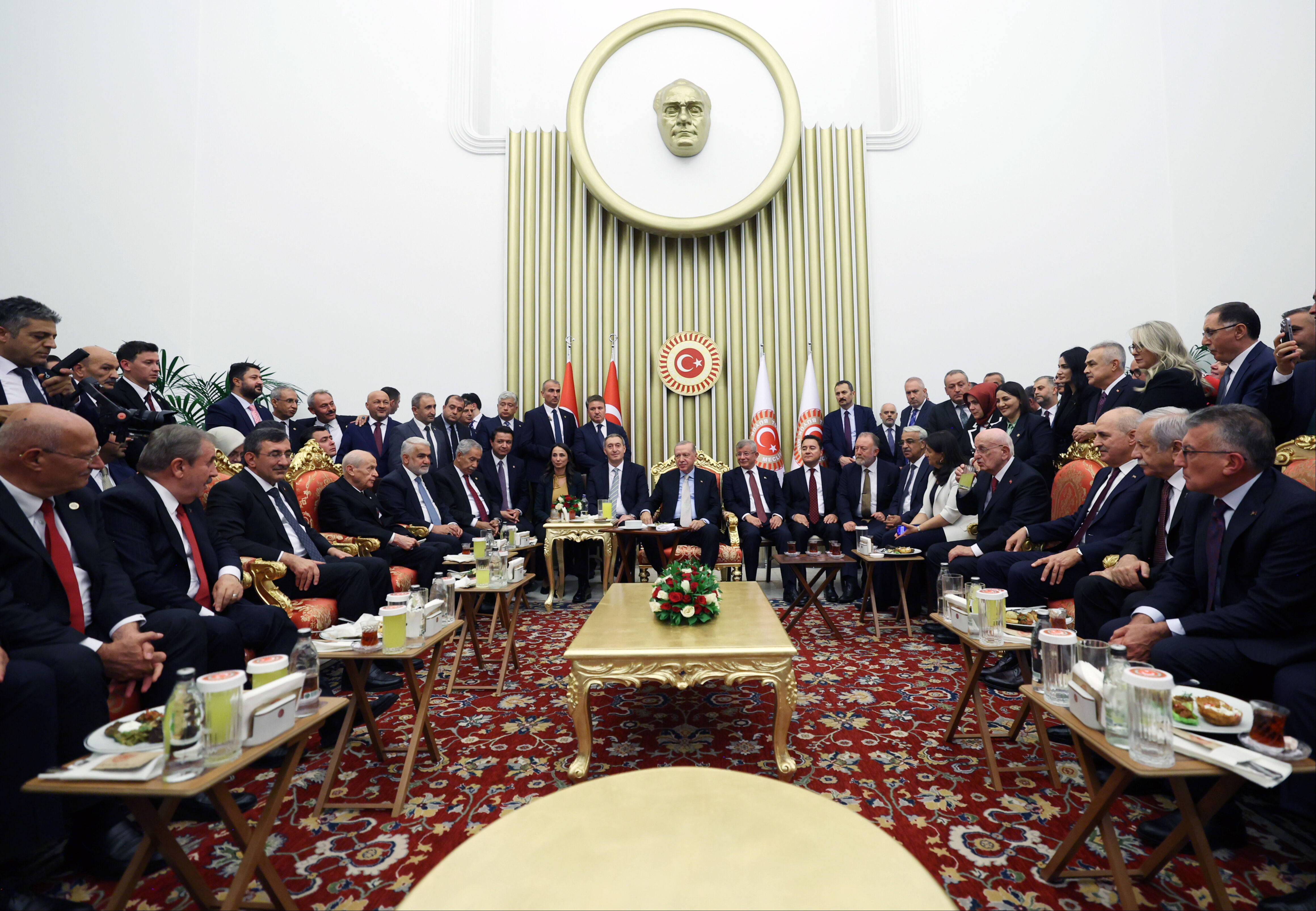 Bu fotoğraftan rahatsız oldular! Bu ne yaman çelişki - 1. Resim