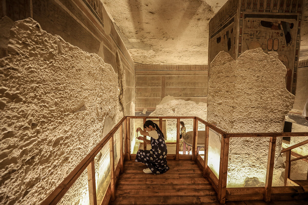 Firavun mezarı a&ccedil;ılıyor: Mısır'da 20 yıl s&uuml;ren Amenhotep&rsquo;in restorasyonu son erdi - 8. Resim