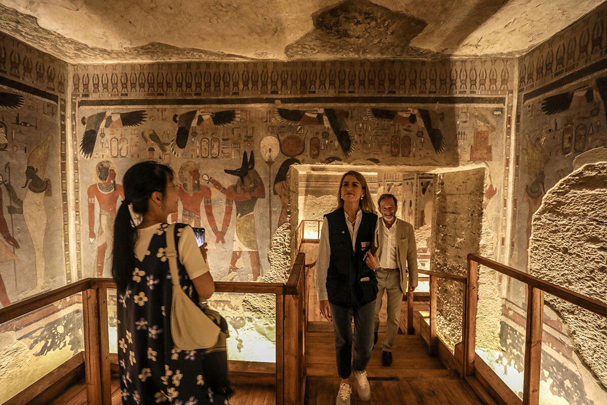 Firavun mezarı a&ccedil;ılıyor: Mısır'da 20 yıl s&uuml;ren Amenhotep&rsquo;in restorasyonu son erdi - 9. Resim