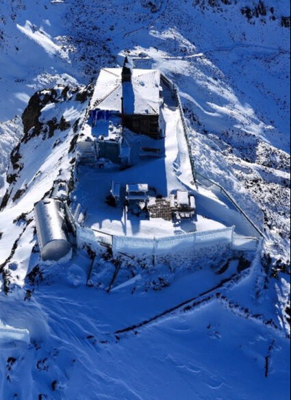 Kırklar Dağı beyaza büründü! Karla kaplı zirve görsel şölen oluşturdu - 1. Resim