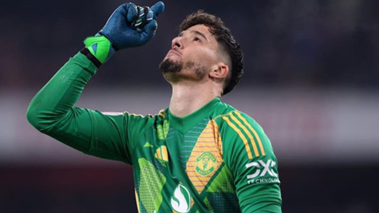 Manchester United&#039;da ilk 11&#039;in değişmezi oldu! Altay Bayındır: Buraya kolay gelmedim