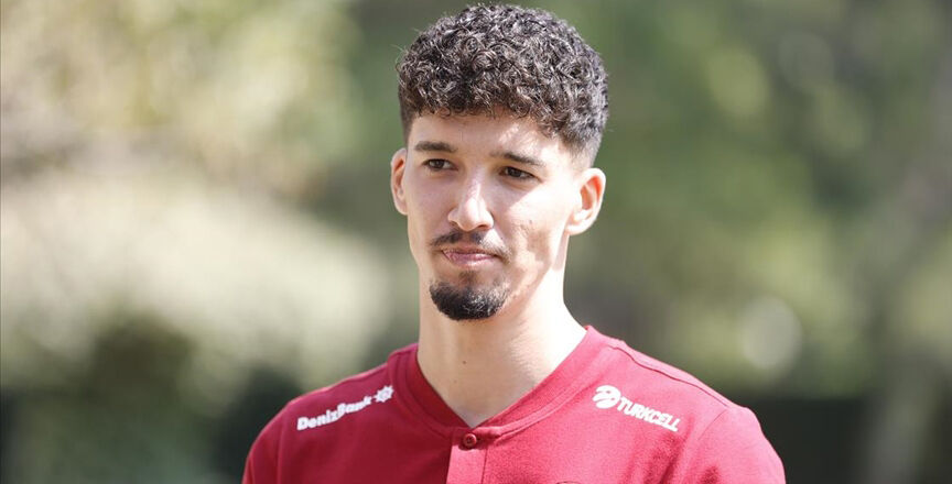 Manchester United'da ilk 11'in değişmezi oldu! Altay Bayındır: Buraya kolay gelmedim - 2. Resim