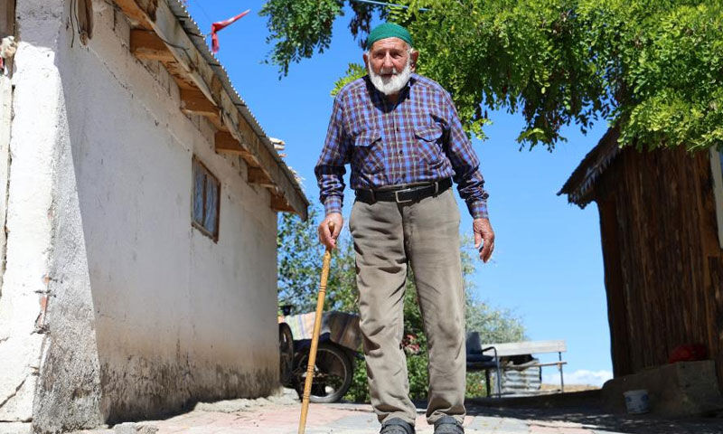 Ne spor ne ilaç: Sivaslı Mahmut Dede sağlığını kaşık kaşık yediği tereyağına borçlu - 2. Resim
