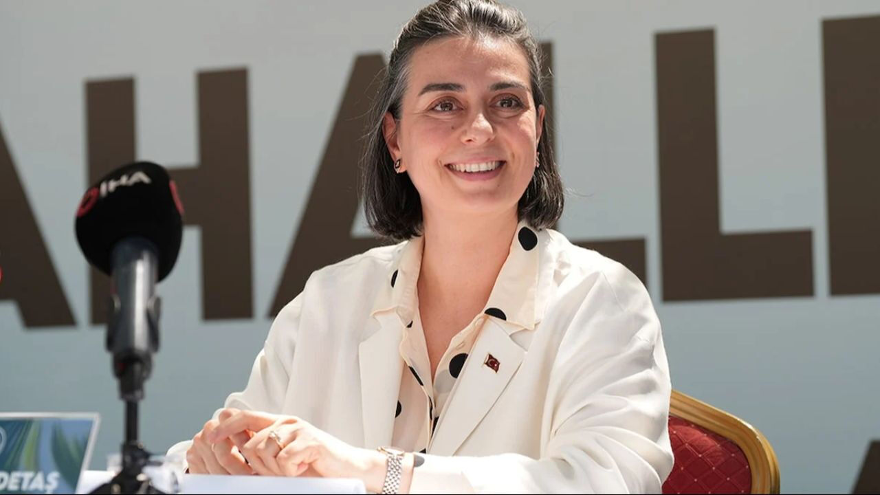 Sinem Dedetaş’a Üsküdar isyanı: Sen hırsız ve rüşvetçisin - 1. Resim