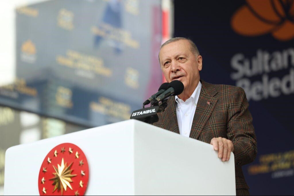 Sultanbeyli’de Cumhurbaşkanı Erdoğan’a sürpriz hitap! O sesi duydu, konuşmasına ara verdi - 1. Resim