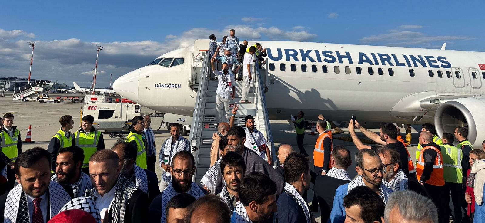 Sumud Filosu'ndaki 36'sı Türk, 137 aktivist İstanbul'da! - 1. Resim