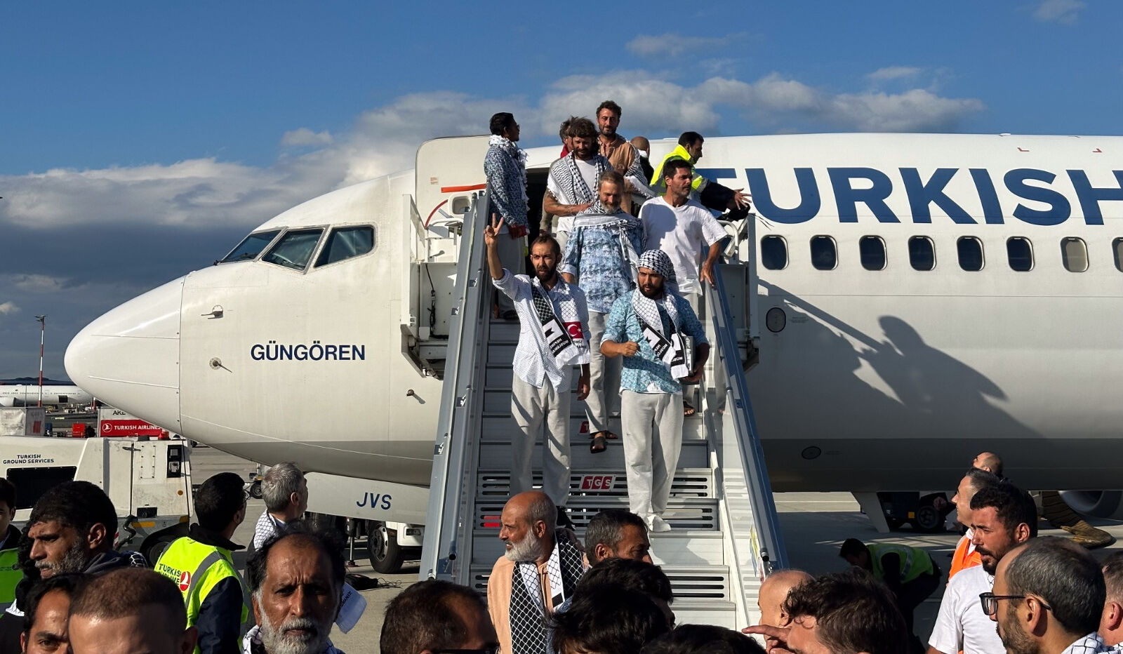 Sumud Filosu'ndaki 36'sı Türk, 137 aktivist İstanbul'da! - 2. Resim