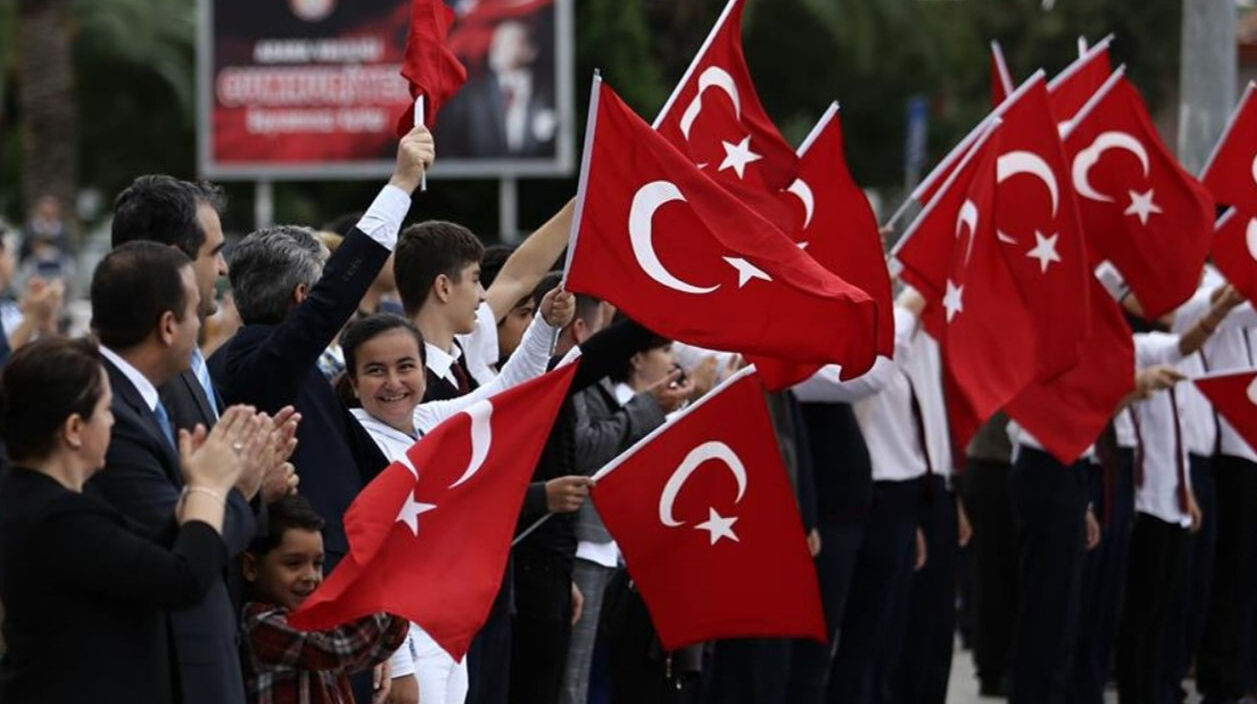 28 Ekim yarım gün mü, 29 Ekim resmi tatil mi? İşte 2025 resmi tatil takvimi! - 3. Resim