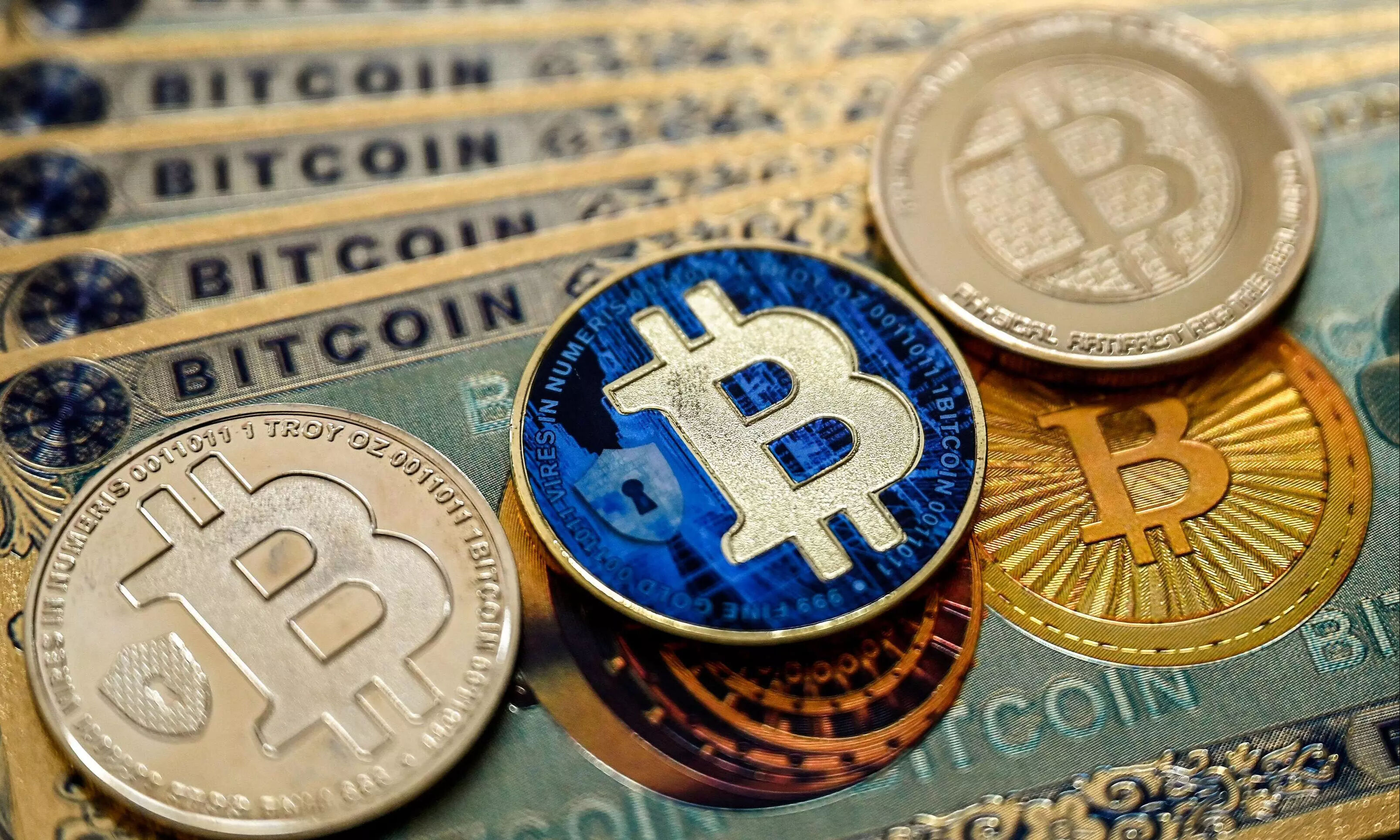 Bitcoin 17 yıllık tarihinin en yüksek seviyesinde! 125 bin dolar ile rekor kırdı - 1. Resim