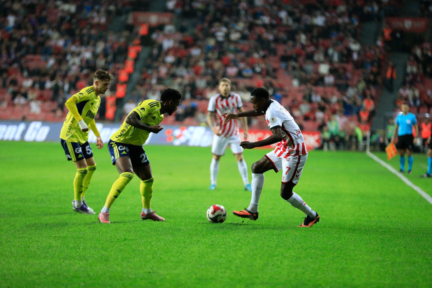 Canlı: Fenerbahçe, Samsunspor deplasmanında 3 puan arıyor - 1. Resim