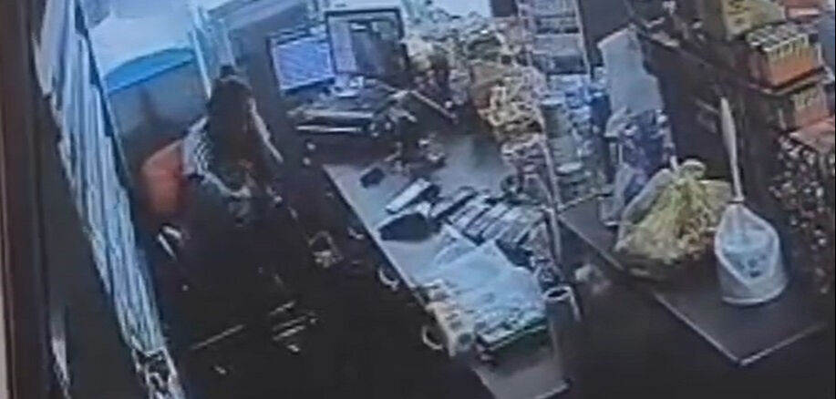 İzmir-Ankara yolunda dehşet! Bebeğe aldırmadan defalarca bıçakladı - 1. Resim