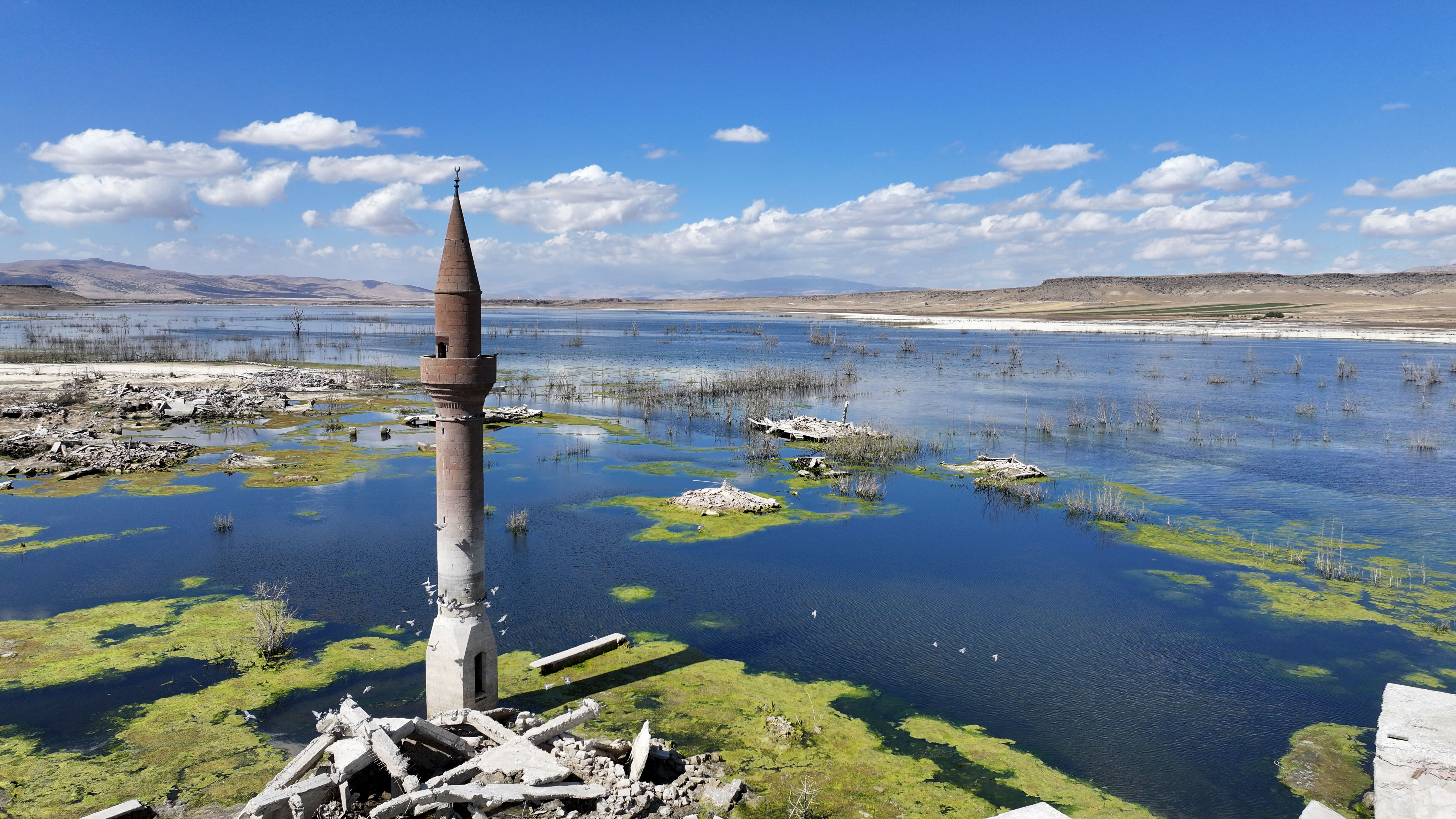 Kayseri'de duygulandıran manzara! Baraj gölü kuruyunca köy ortaya çıktı - 5. Resim