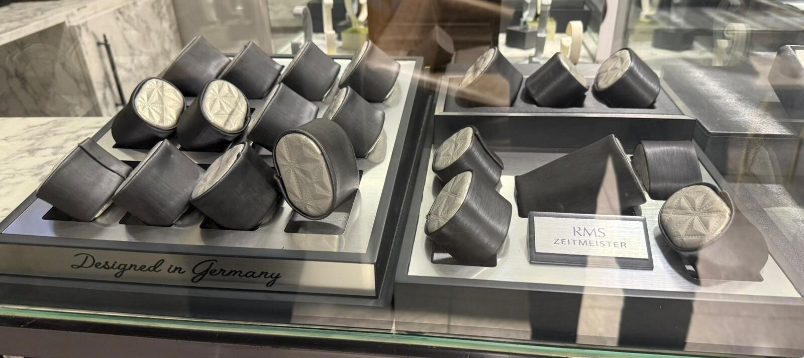 Maskeli hırsızlar ne bulduysa bavula doldurdu! 5 kilo altın, 1 dakikada buhar oldu - 1. Resim