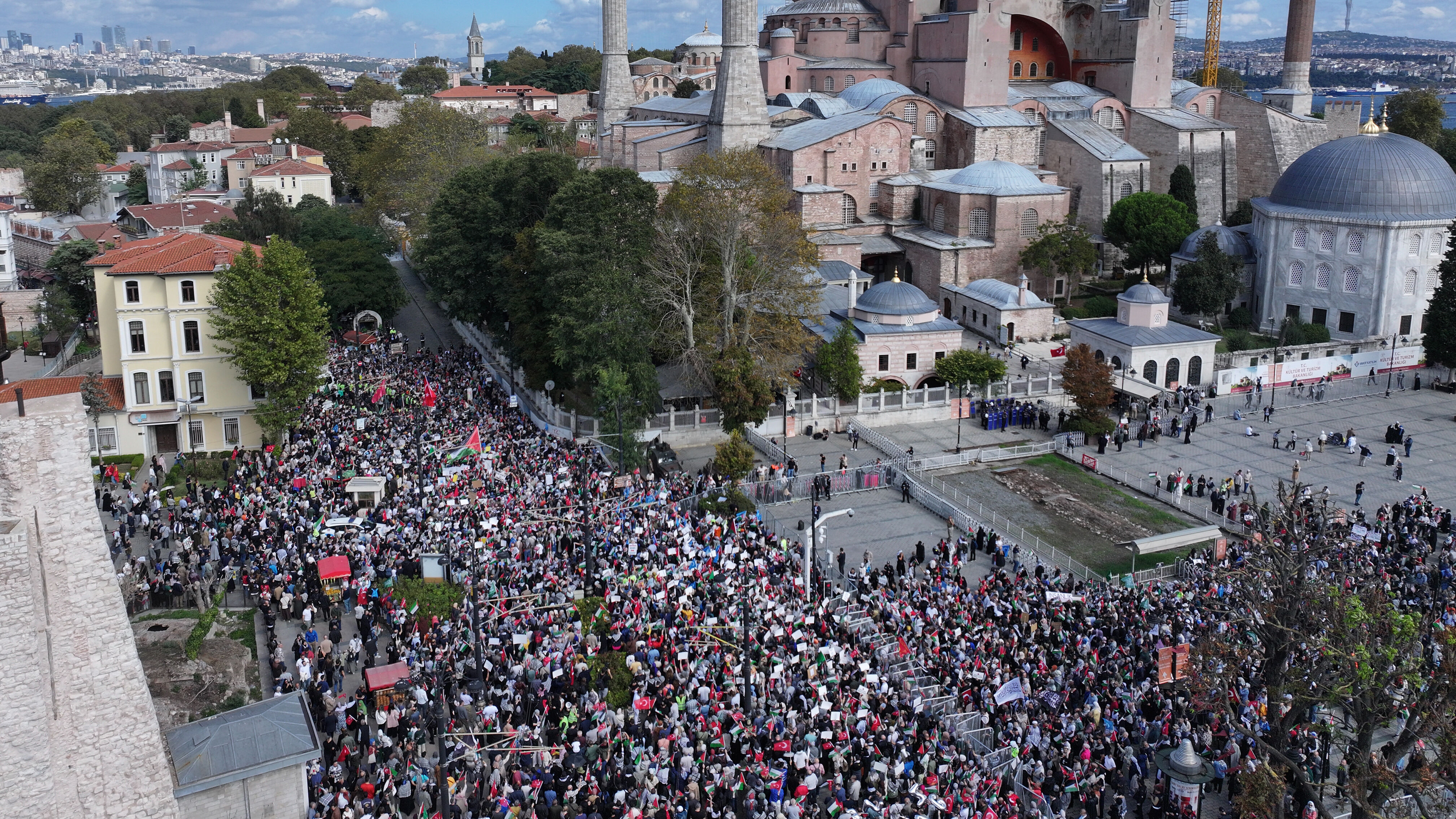 Türkiye bugün Gazze için tek yürek! Binlerce kişi aynı sloganla yürüyecek - 1. Resim