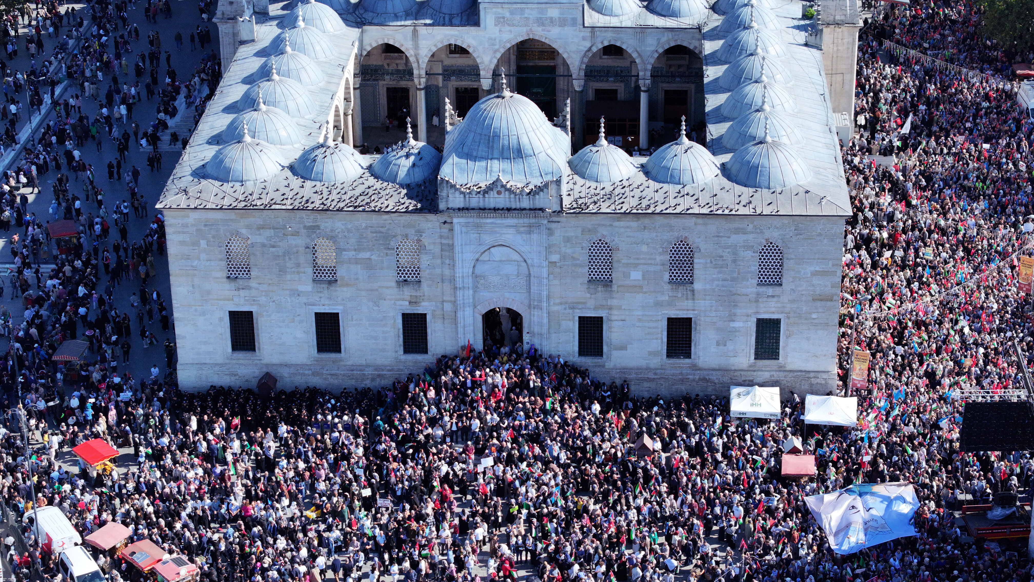 Türkiye bugün Gazze için tek yürek! Binlerce kişi aynı sloganla yürüyor - 1. Resim
