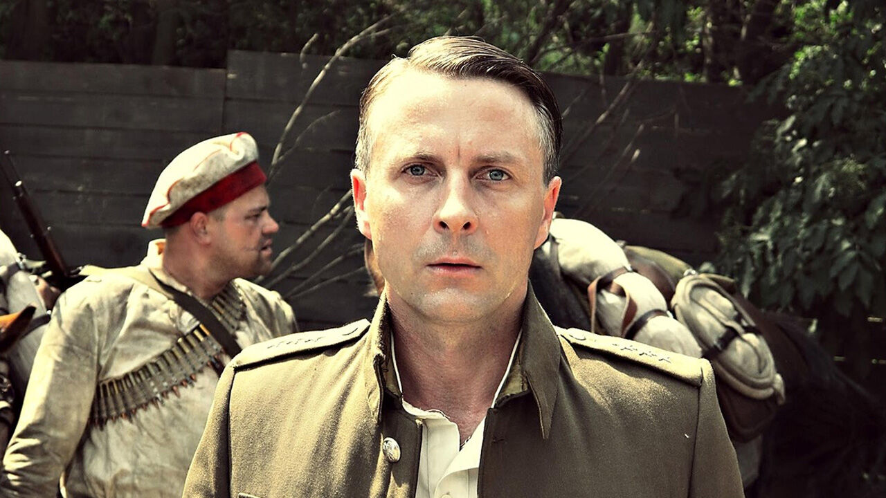 Ünlü oyuncu için kırmızı bülten! Interpol her yerde onu arıyor - 1. Resim