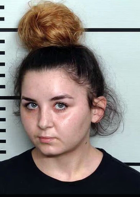 Ablası uyurken evi ateşe vermişti! 22 yaşındaki kadından itiraf gibi paylaşım - 1. Resim