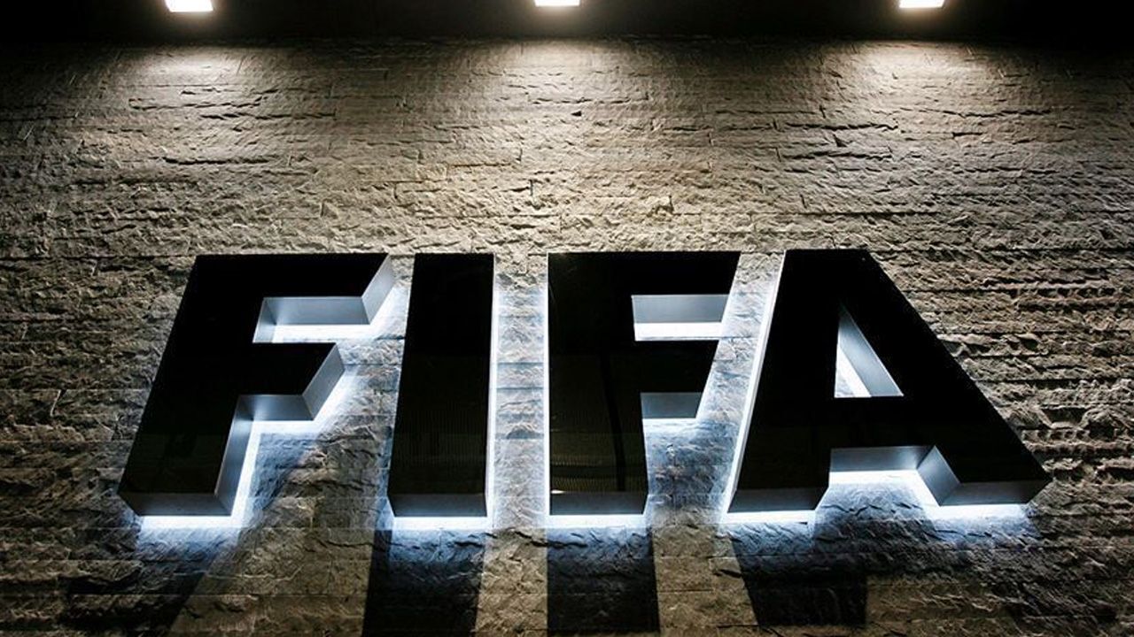 FIFA&#039;dan iki Süper Lig ekibine ceza!