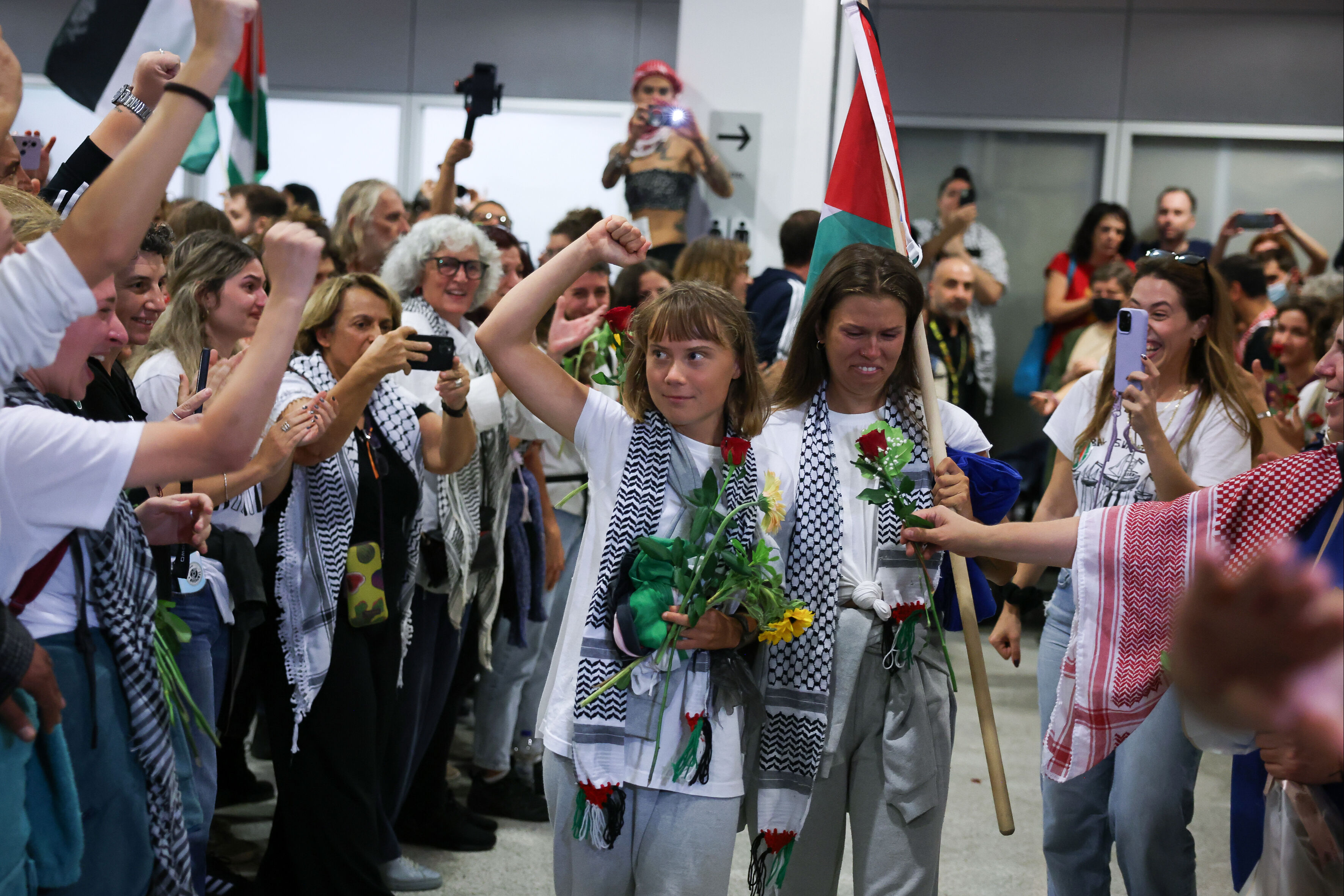 Greta Thunberg isyan etti! “Gazze’de gözlerimizin önünde soykırım var” - 1. Resim