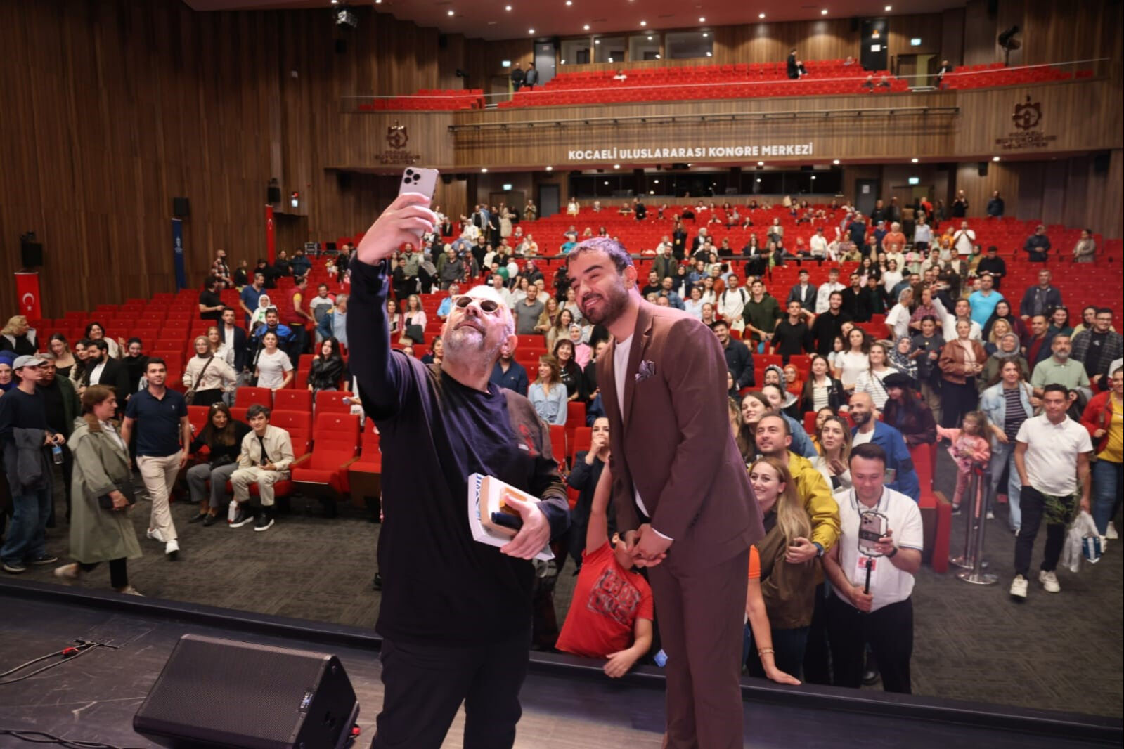 Okan Bayülgen'den dil yozlaşmasına ilginç bakış: Mercimek çorbasına un koyandan hayır gelmez - 1. Resim