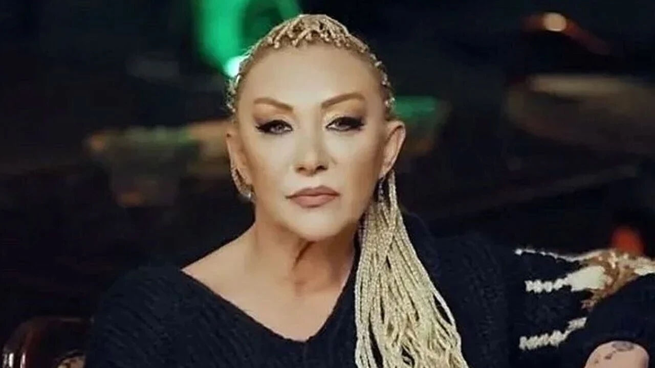 Şarkıcı Güllü'nün ölümündeki sır perdesi aralandı! Adli Tıp Raporu gerçeği ortaya çıkardı - 1. Resim