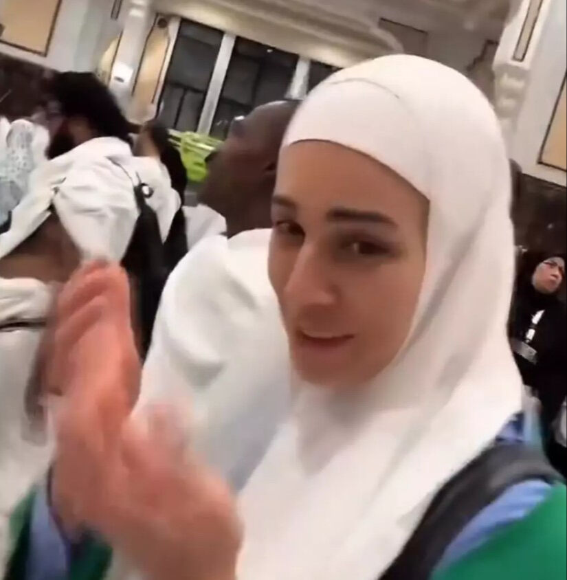 Survivor yıldızı umrede! Başörtülü fotoğraflarına beğeni yağdı - 3. Resim