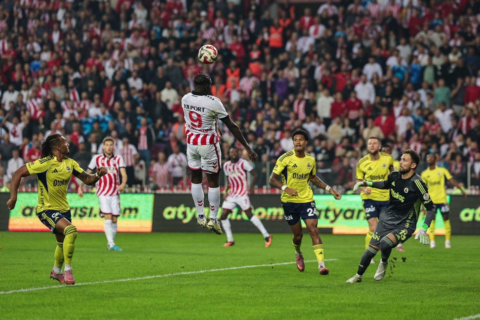 'Tedesco' diye yazılır, 'şaşkın' diye okunur | Spor yazarları Fenerbahçe için ne dedi? - 1. Resim