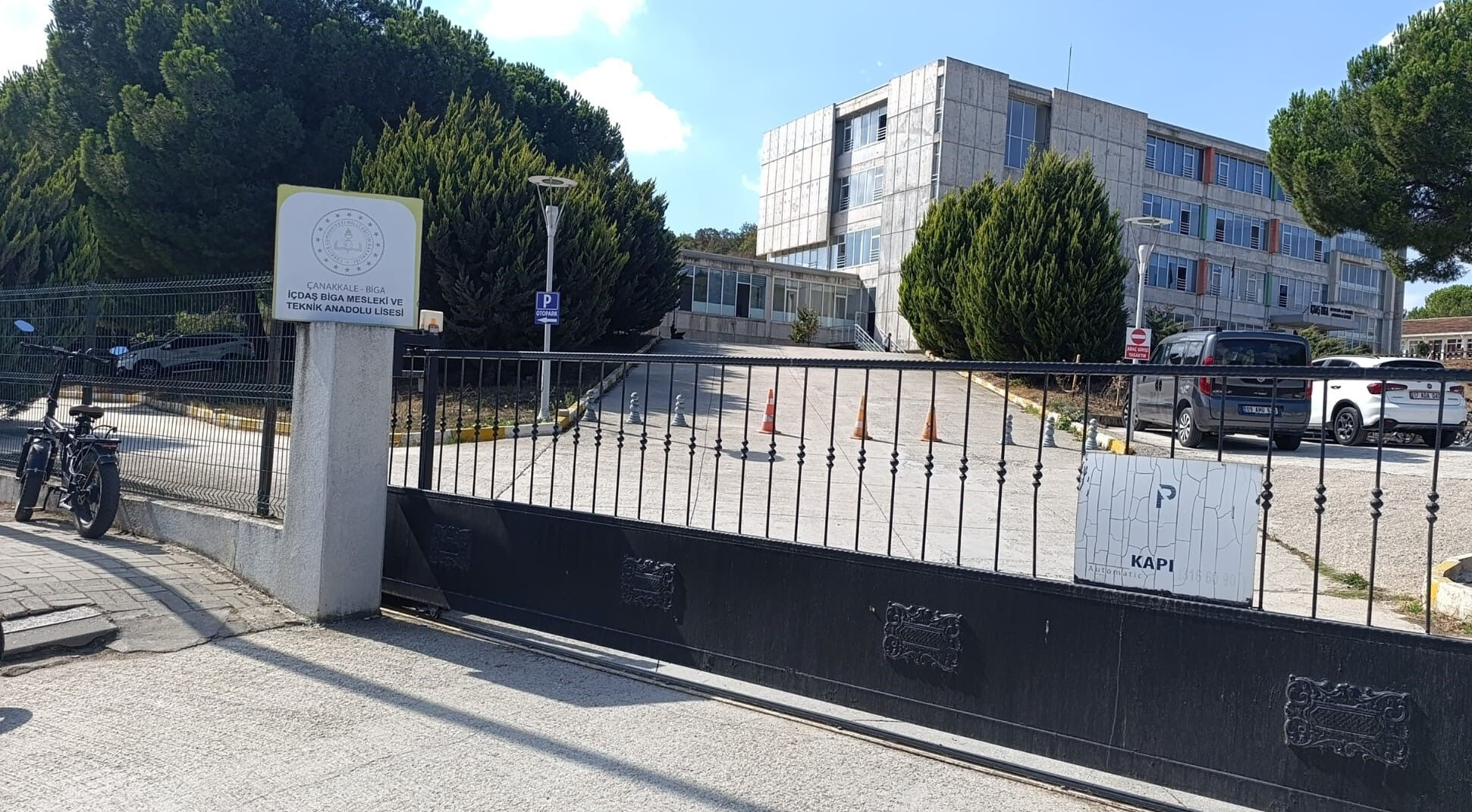 Akran zorbalığından 12 gündür yoğun bakımda! Hayati tehlikeli devam ediyor - 2. Resim