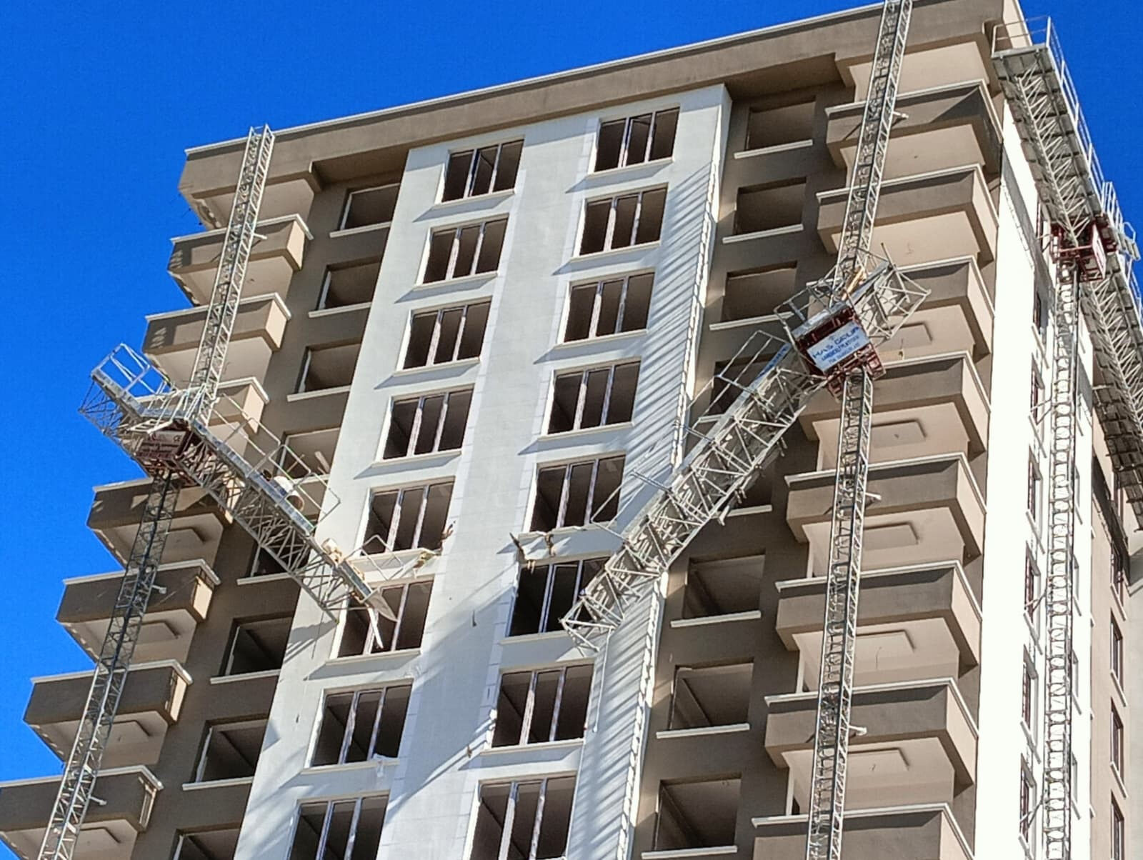 Ankara'da facia! Yük asansörü ikiye bölündü, iki kuzen hayatını kaybetti - 1. Resim