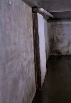 Edirne'de sağanak sonrası yollar göle döndü: Vatandaşlar kovalarla su tahliye etti! Edirne'de sağanak sonrası yollar göle döndü: Vatandaşlar kovalarla su tahliye etti! - 3. Resim