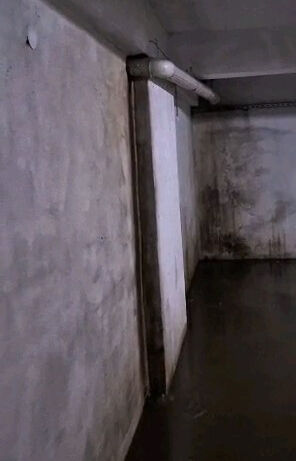 Edirne'de sağanak sonrası yollar göle döndü: Vatandaşlar kovalarla su tahliye etti! Edirne'de sağanak sonrası yollar göle döndü: Vatandaşlar kovalarla su tahliye etti! - 4. Resim