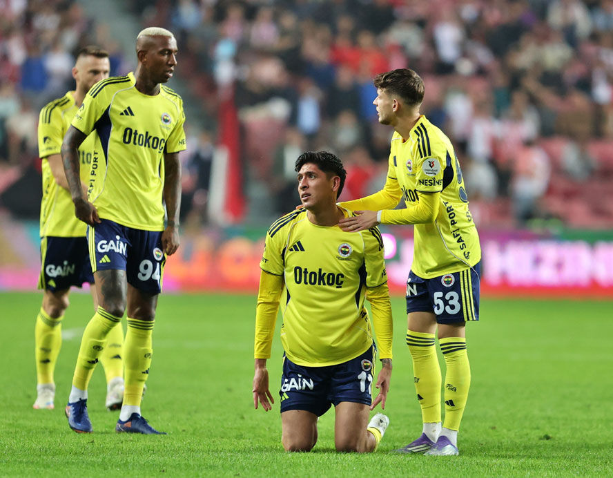 Fenerbahçe'de 100 milyon avroluk hayal kırıklığı: Değer kaybı büyük, korkutan benzerlik... - 1. Resim