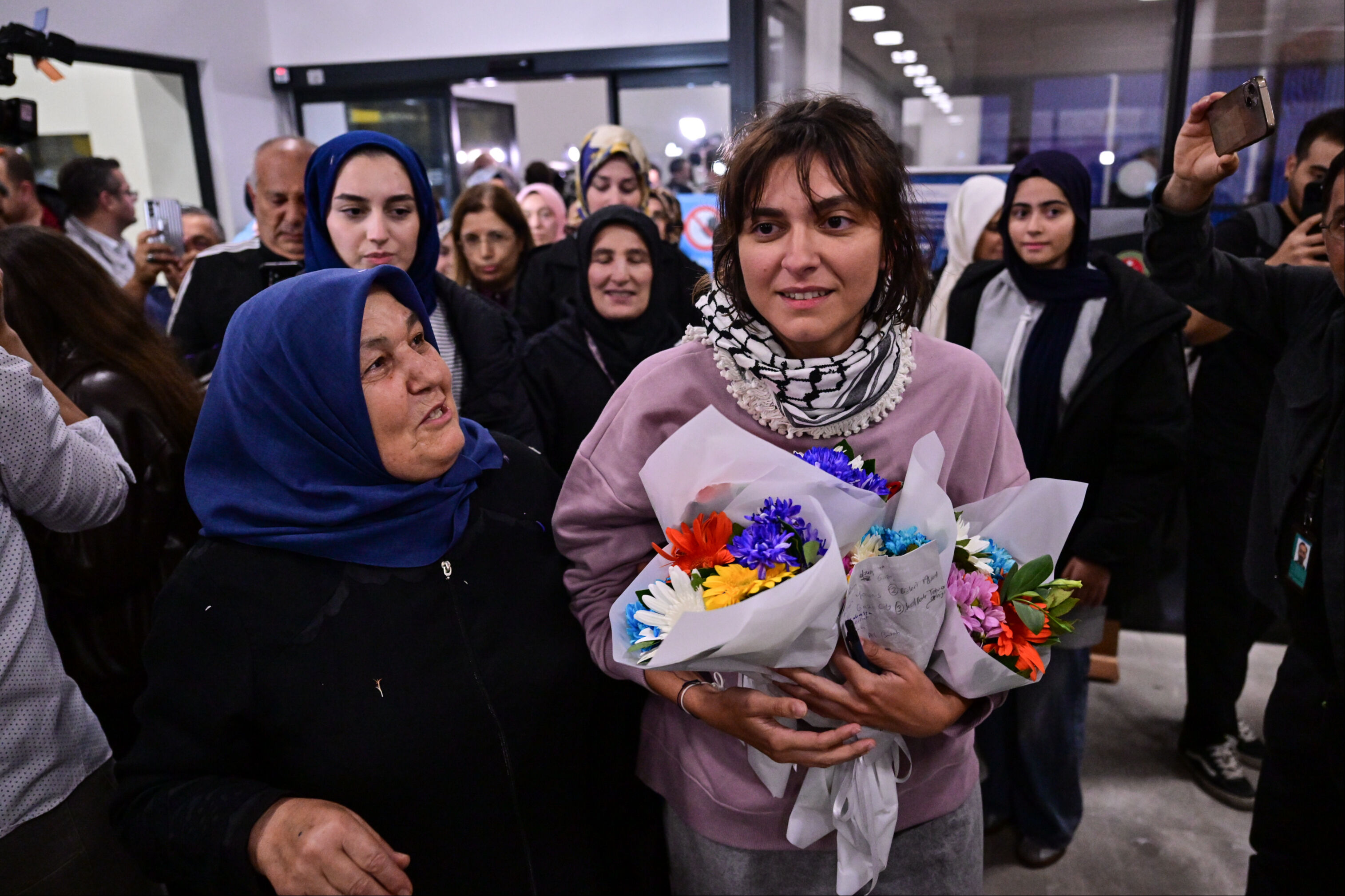 İsrail esir almıştı! 15 Türk aktivist Türkiye'de! - 1. Resim