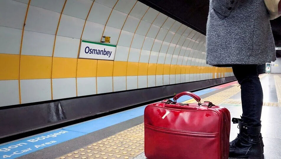 İstanbul metrosunda büyük valizler yasaklandı, fazla valizlerden ek ücret alınacak - 1. Resim