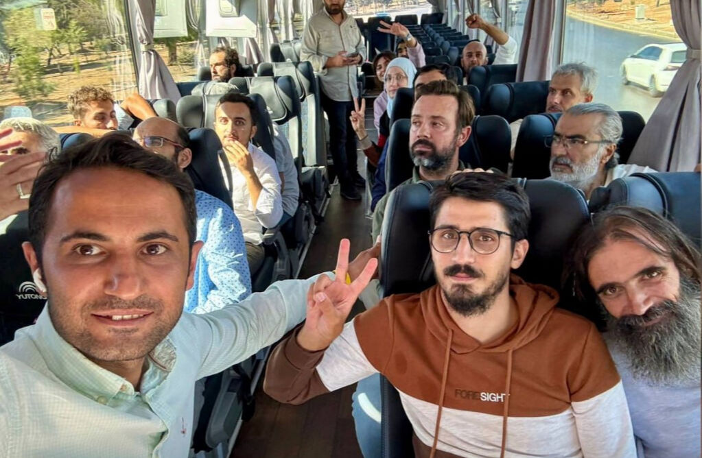 Küresel Sumud aktivisti 14 Türk vatandaşını taşıyan THY uçağı Amman’dan İstanbul’a hareket etti - 1. Resim