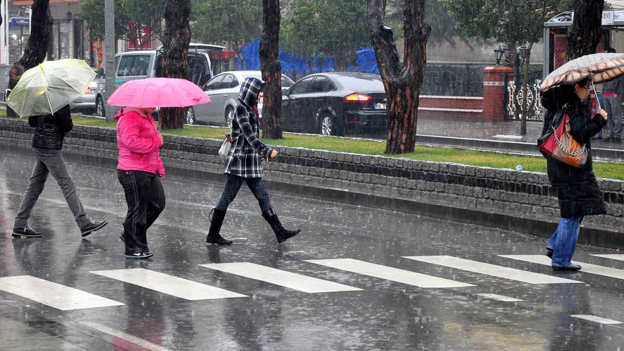 Meteoroloji&#039;den sağanak yağış uyarısı: Ankara ve İstanbul&#039;da yağmur yağacak mı?