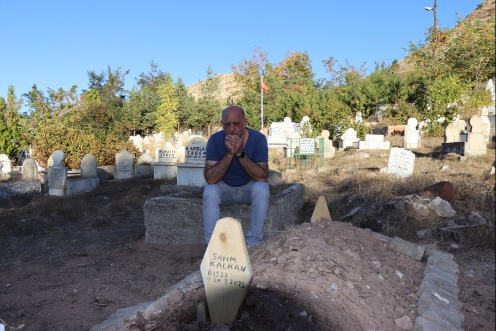 Öldüklerini babalarının cenazelerinde öğrendiler! Şoke eden gerçek 27 sene sonra ortaya çıktı - 3. Resim