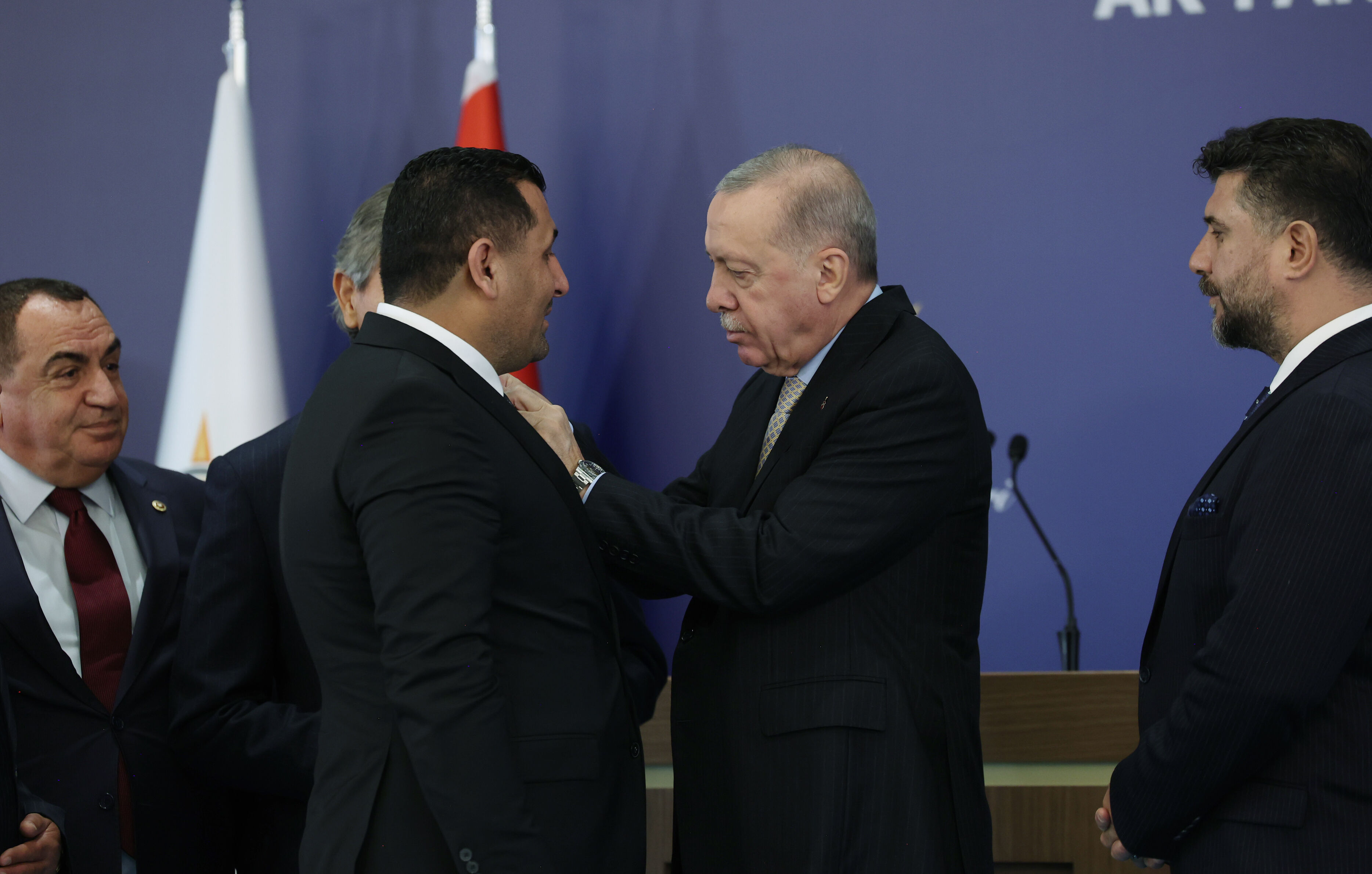 7 belediye başkanı daha AK Parti'de! Rozetlerini Cumhurbaşkanı Erdoğan taktı - 3. Resim