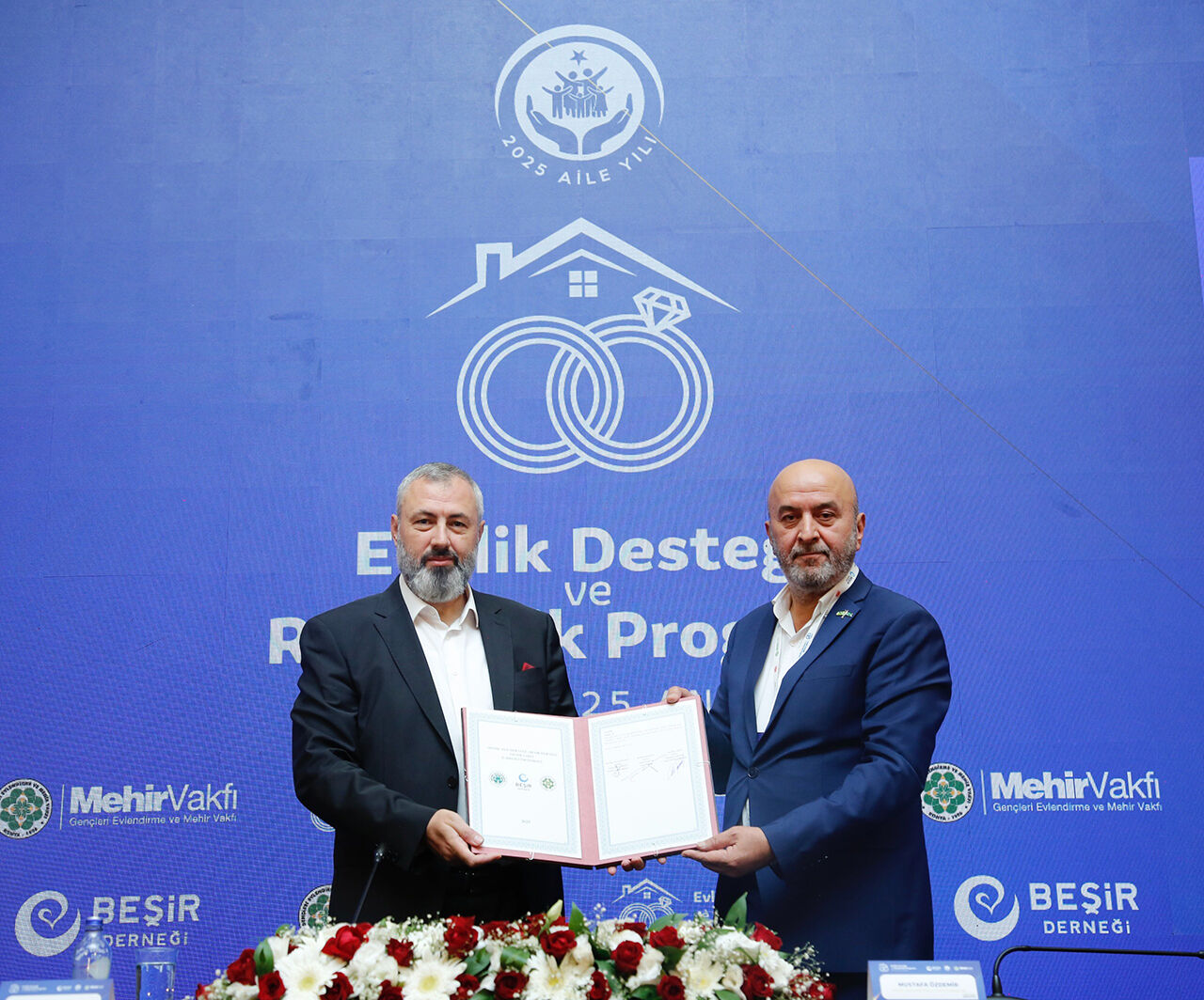 Gençlere evlilik desteği için harekete geçtiler: Beşir Derneği ve Mehir Vakfı her yıl 1500 çifti evlendirecek Gençlere evlilik desteği için harekete geçtiler: Beşir Derneği ve Mehir Vakfı her yıl 1500 çifti evlendirecek - 3. Resim