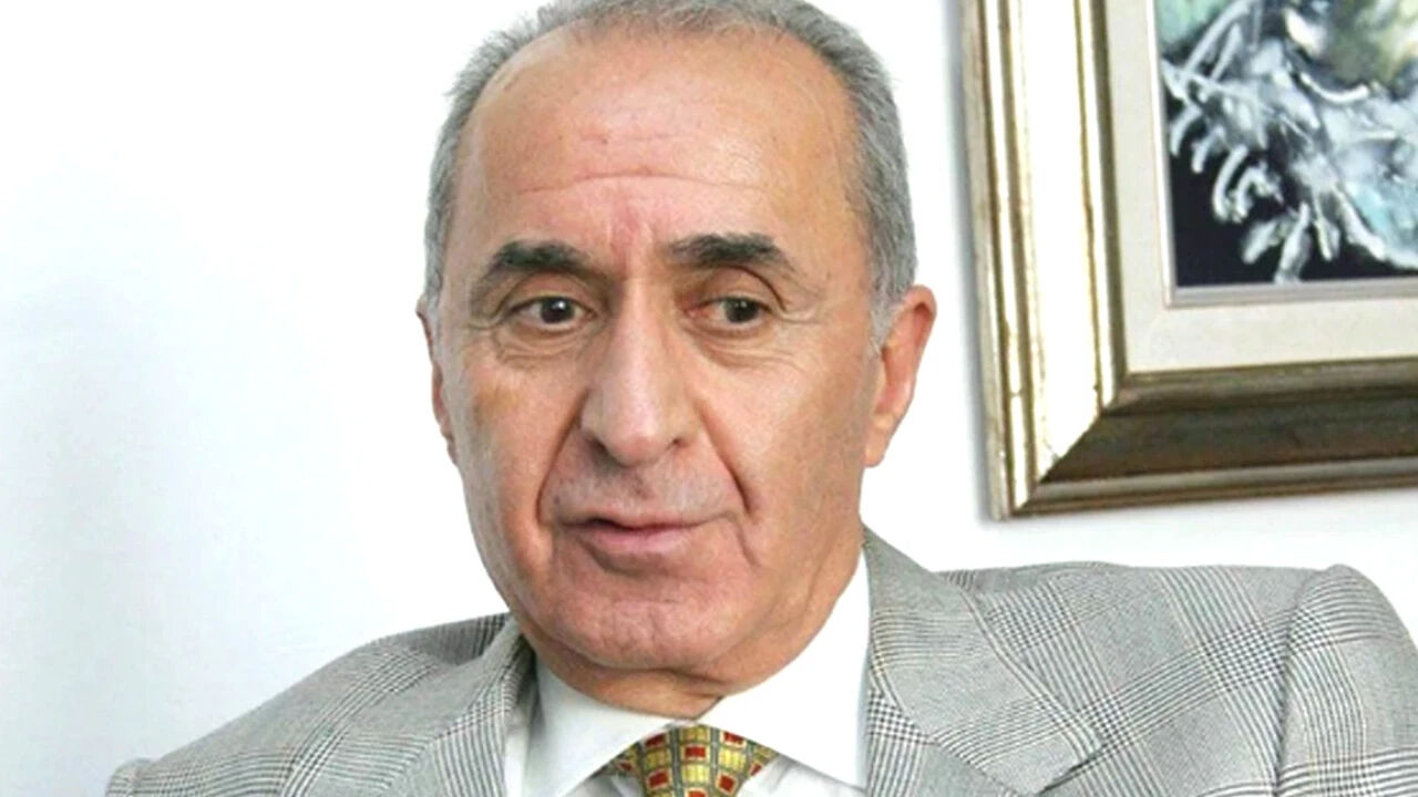 Hikmet Çetin kimdir, kaç yaşında, sağlık durumu nasıl? Eski CHP Genel Başkanı hastaneye kaldırıldı! - 4. Resim