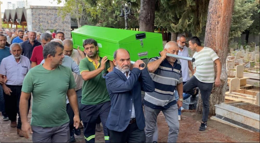 Mersin'deki kazada vefat edenler toprağa verildi - 2. Resim