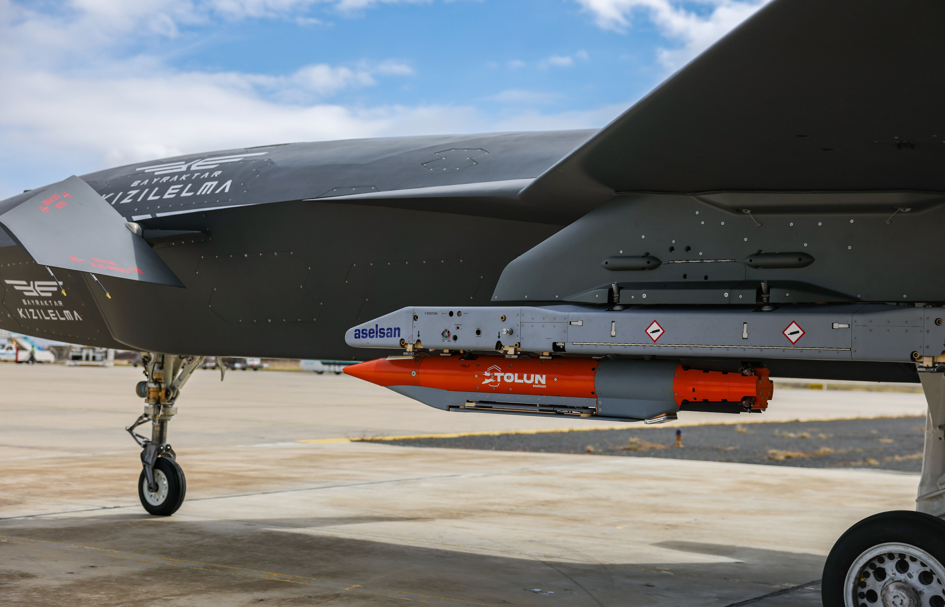 Milli savaş uçağı KIZILELMA’dan gövde gösterisi: İlk atış testini başarıyla tamamladı - 3. Resim