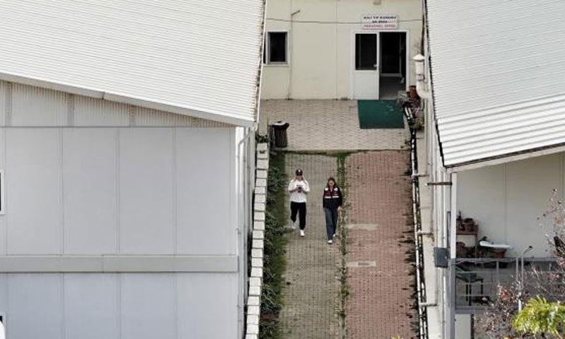 Ünlülere uyuşturucu soruşturması! İrem Derici nişan gününde Adli Tıp Kurumu’nda görüntülendi - 2. Resim