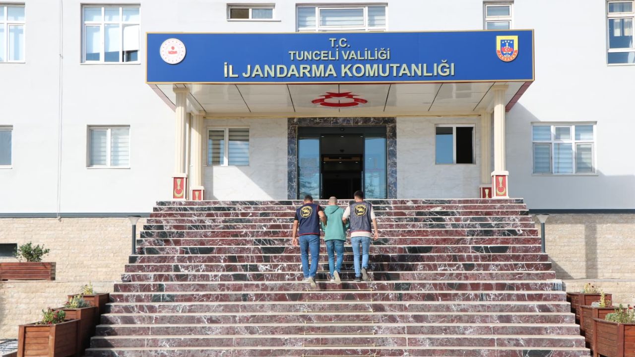 16 ilde aranıyordu! Suç makinesi Tunceli&#039;de yakalandı