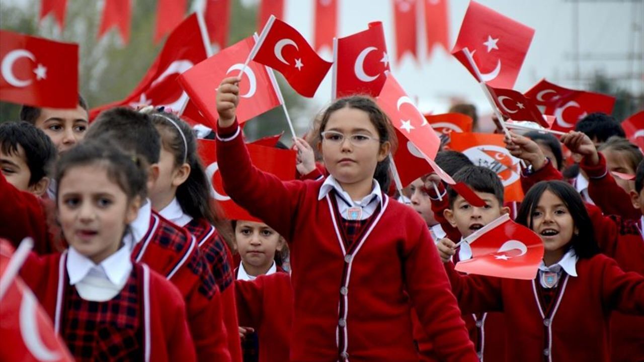 28 Ekim yarım gün mü, 29 Ekim resmi tatil mi? Resmi Tatil Takvimi 2025 28 Ekim yarım gün mü, 29 Ekim resmi tatil mi? Resmi Tatil Takvimi 2025