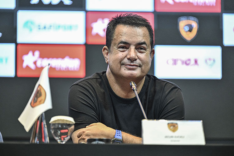 Acun Ilıcalı 'Bu oyuncuya dikkat' demişti: Oliver Mcburnie 'ayın futbolcusu' seçildi - 2. Resim