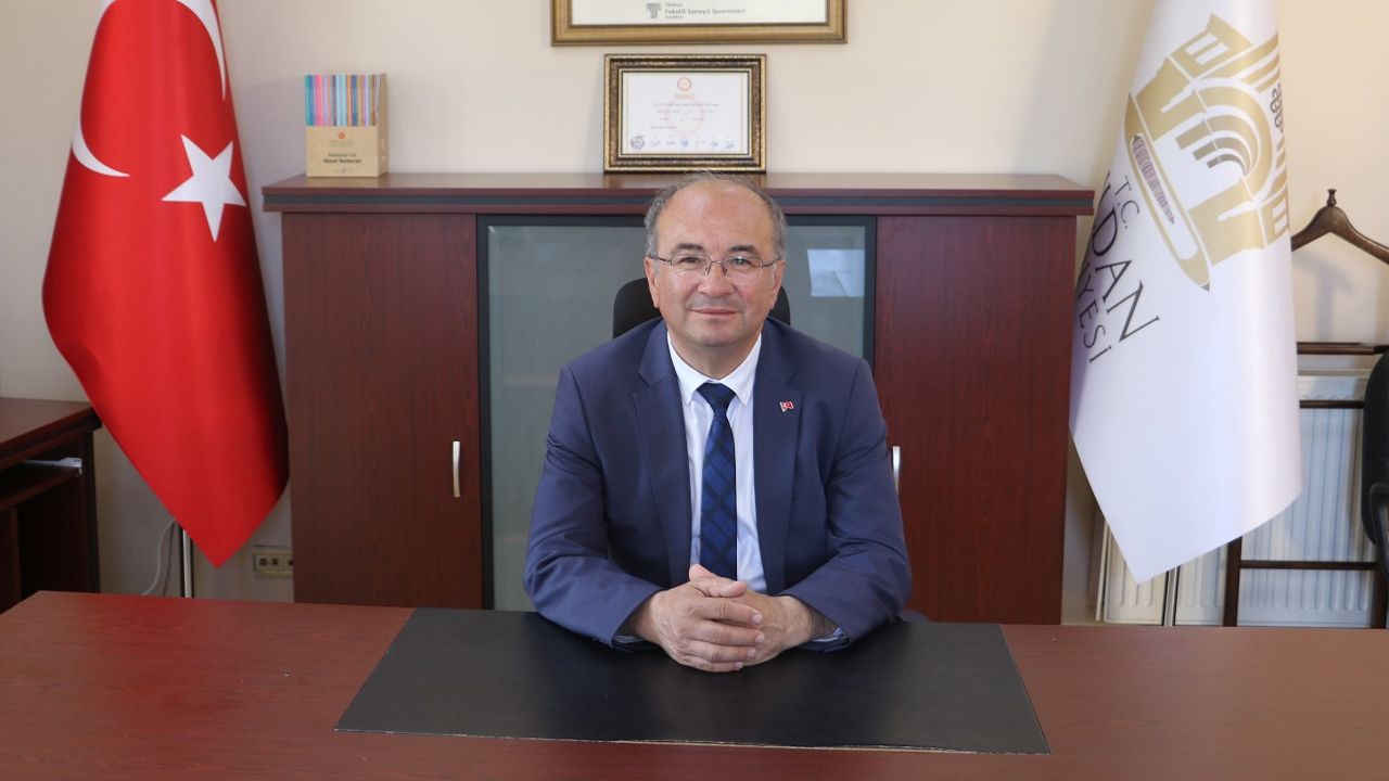 CHP&#039;li başkandan alkollü &#039;cuma&#039; paylaşımı! Tepkilerin ardından fotoğrafı kaldırdı