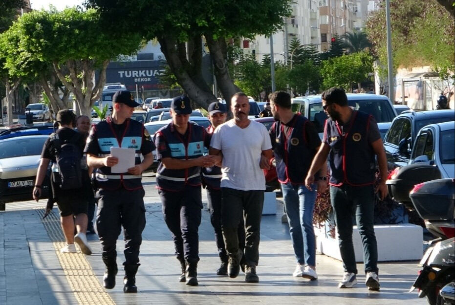 Çöp kamyonunda mesai arkadaşının boğazını kesen zanlı konuştu: Öldürmeyi kafama koymuştum - 1. Resim